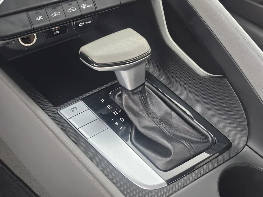 2022 Hyundai Elantra Fleet 