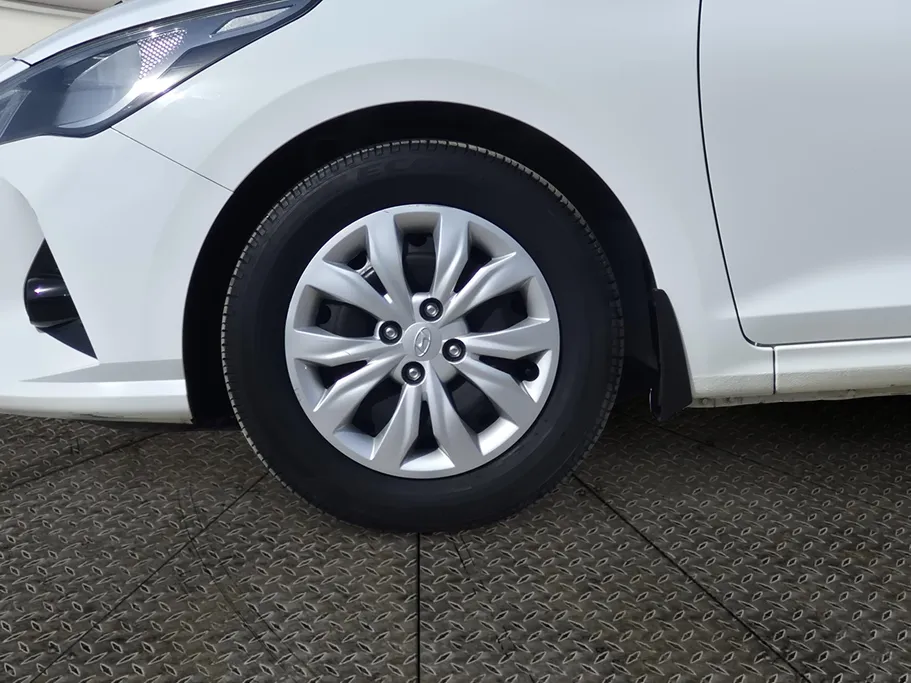 2023 Hyundai Accent Smart 
