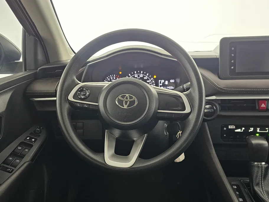 2023 Toyota Yaris  Y 