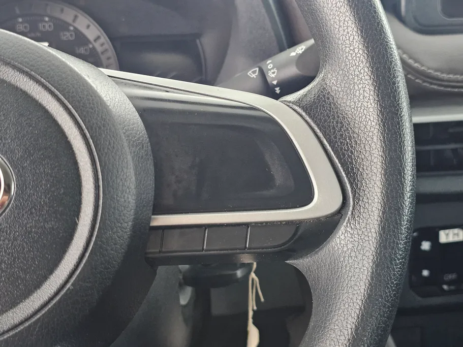 2023 Toyota Yaris  Y 