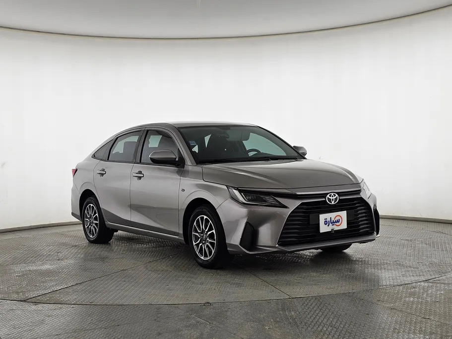 2023 Toyota Yaris  Y 