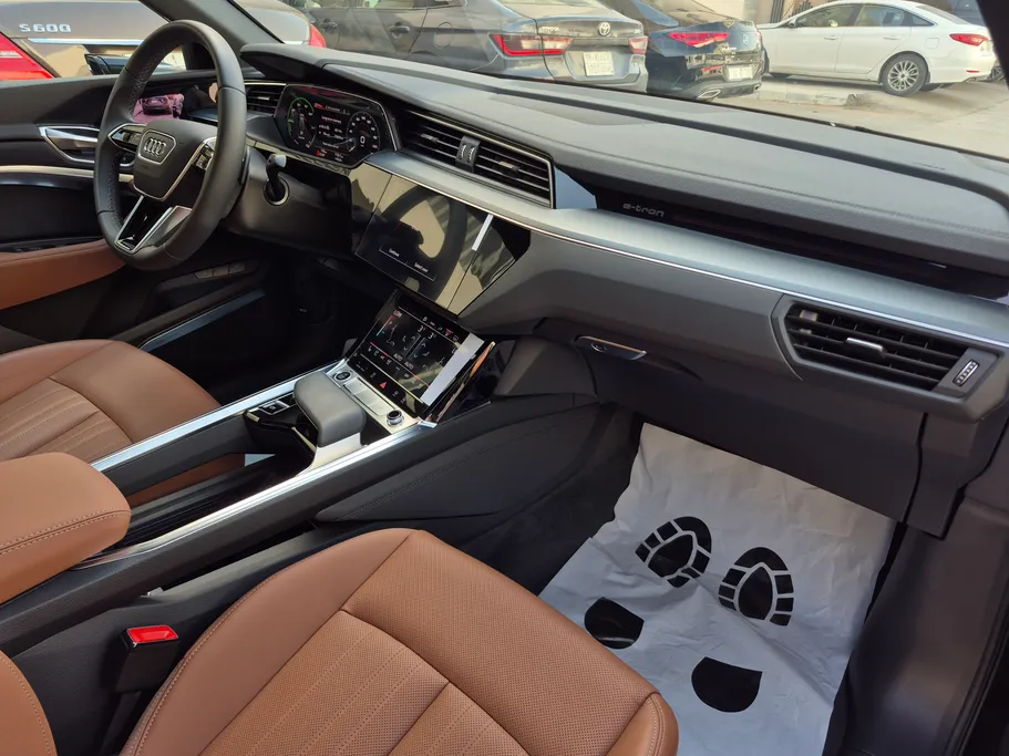 2024 Audi Q8 e-tron 55 