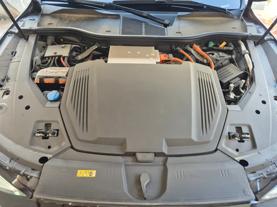 2024 Audi Q8 e-tron 55 