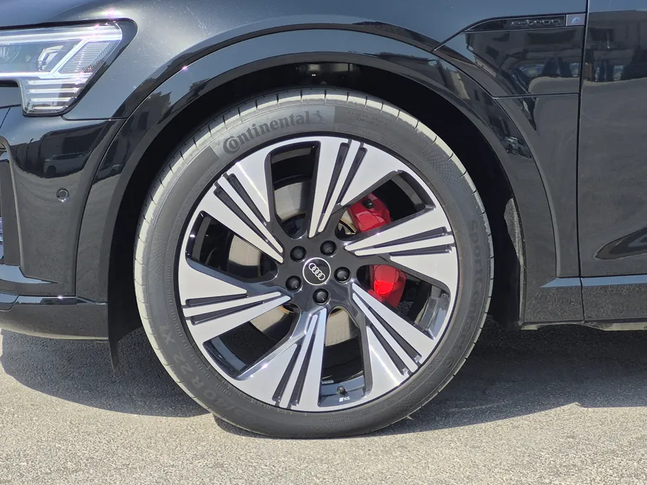 2024 Audi Q8 e-tron 55 