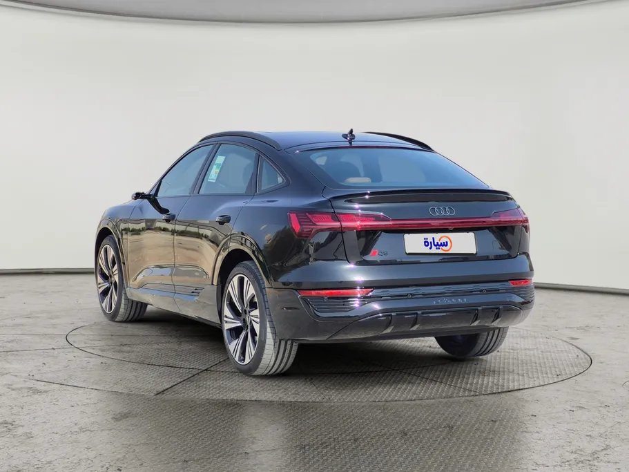 2024 Audi Q8 e-tron 55 