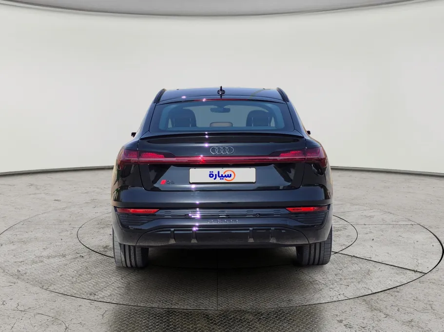 2024 Audi Q8 e-tron 55 