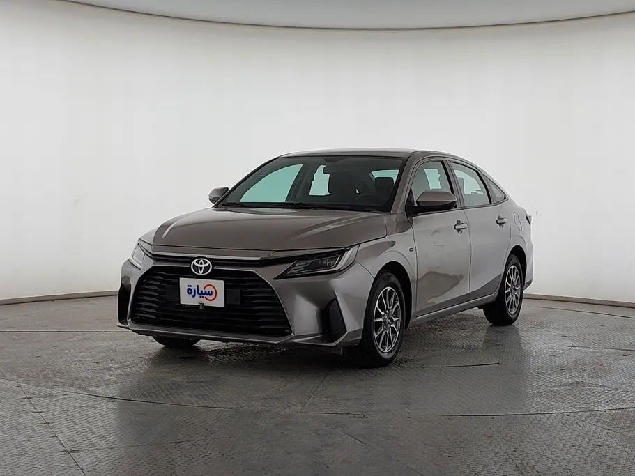 2023 Toyota Yaris  Y 