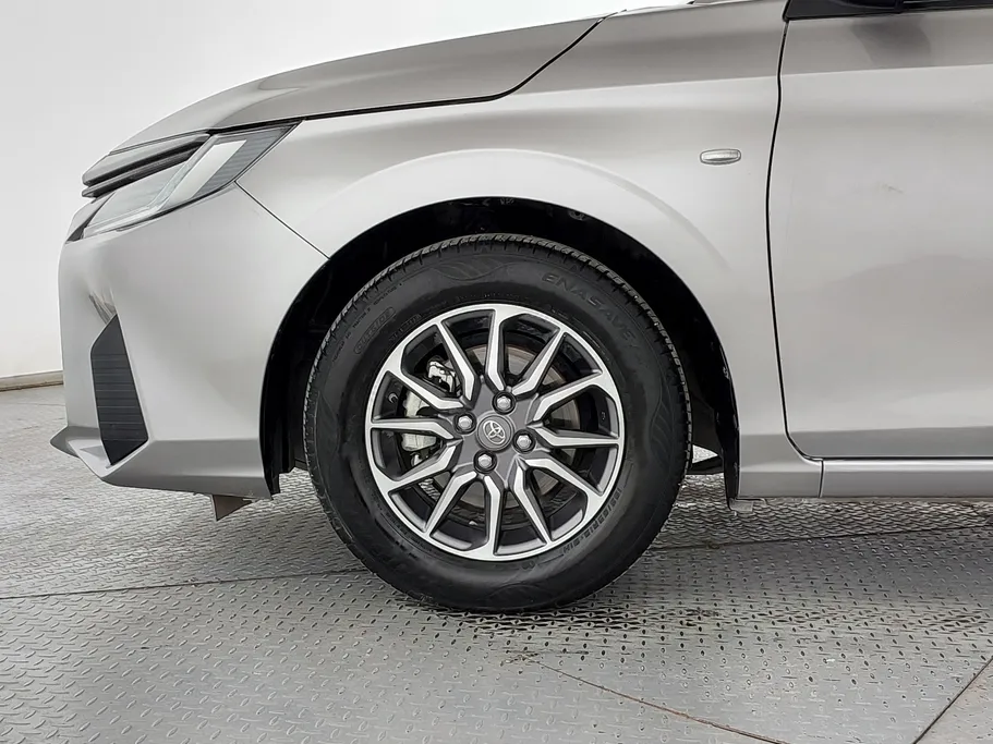 2023 Toyota Yaris  Y 