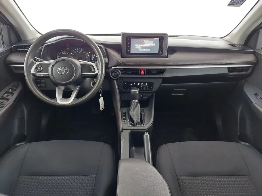 2023 Toyota Yaris  Y 