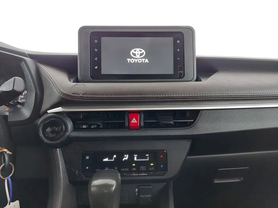 2023 Toyota Yaris  Y 