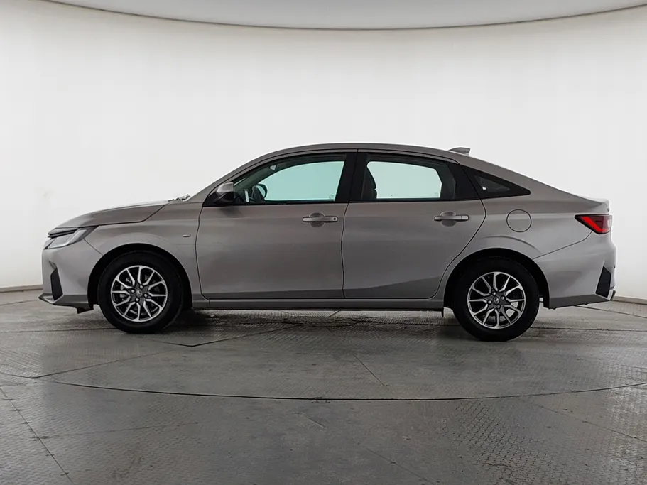 2023 Toyota Yaris  Y 