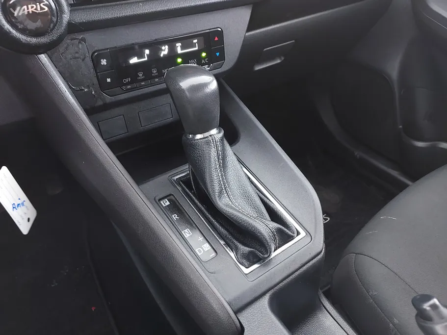 2023 Toyota Yaris  Y 
