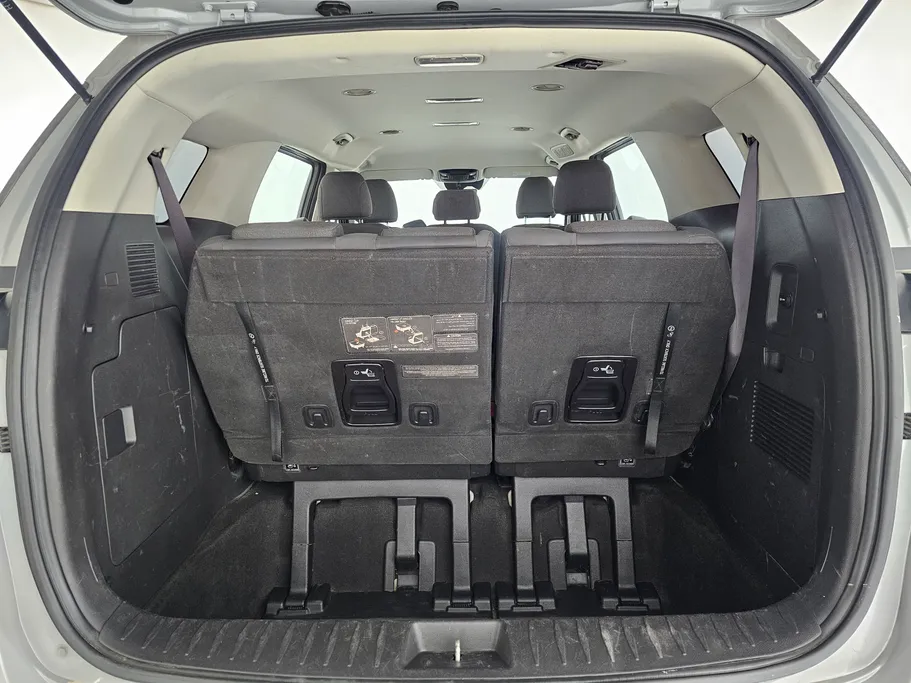 2023 Kia Carnival LX 