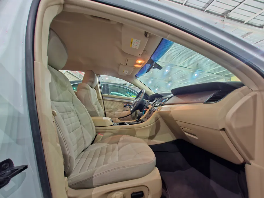 2018 Ford Taurus SE 