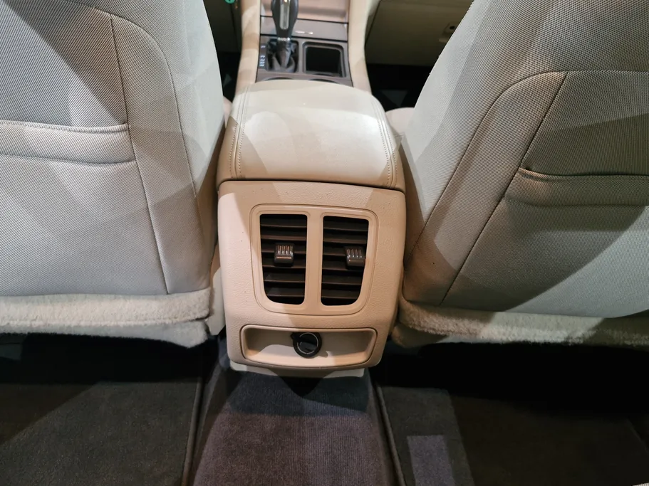 2018 Ford Taurus SE 