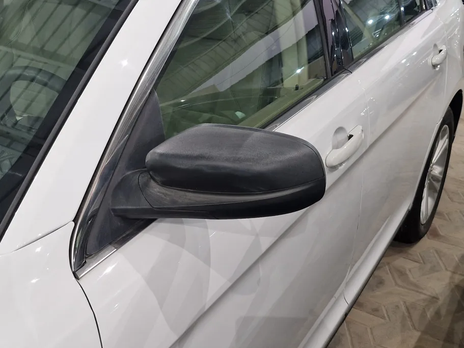 2018 Ford Taurus SE 