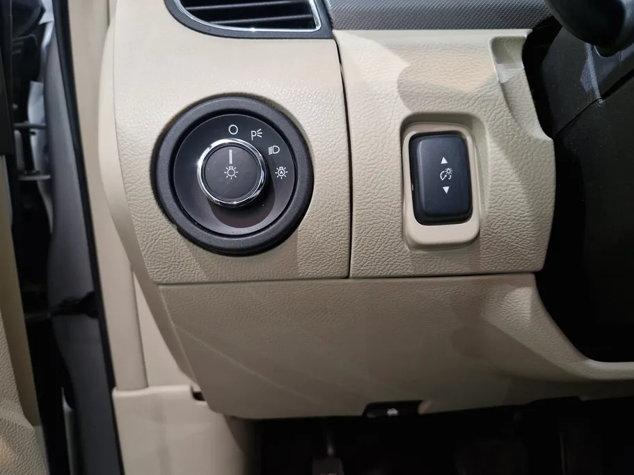 2018 Ford Taurus SE 