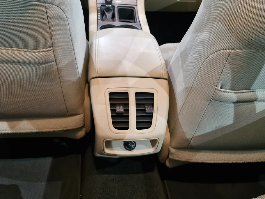 2018 Ford Taurus SE 