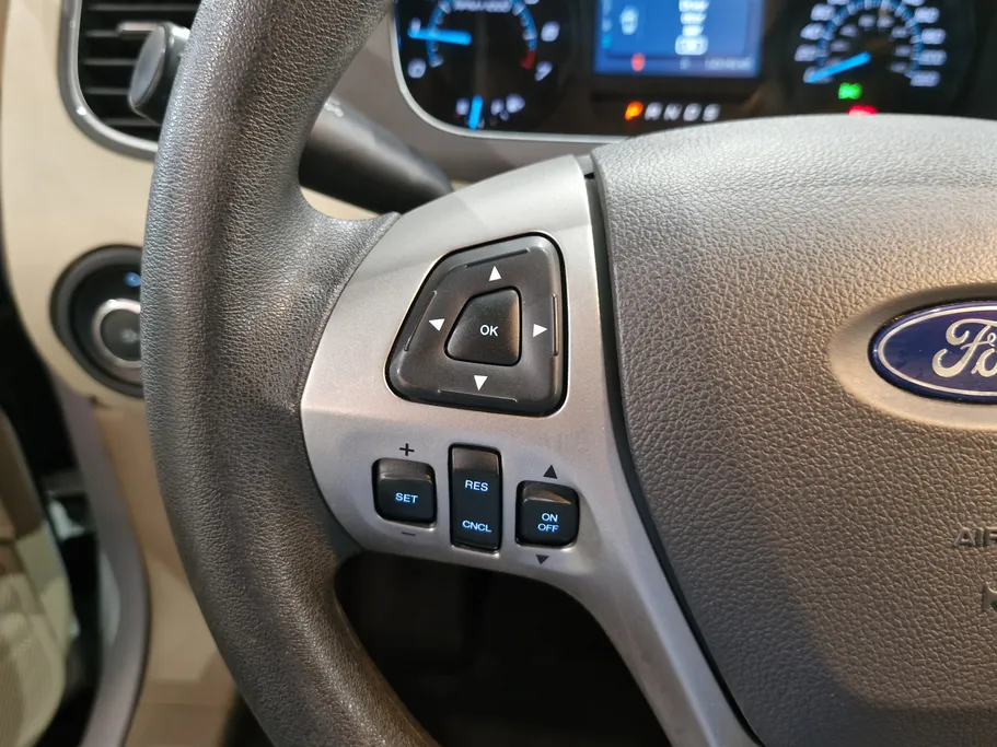 2018 Ford Taurus SE 