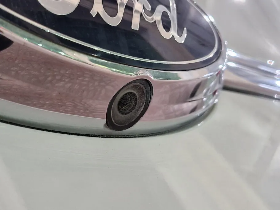 2018 Ford Taurus SE 