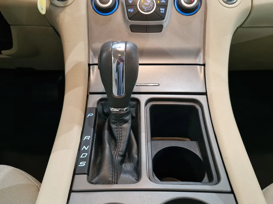 2018 Ford Taurus SE 