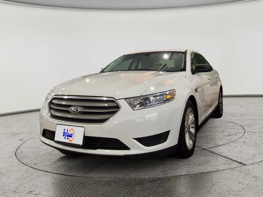 2018 Ford Taurus SE 