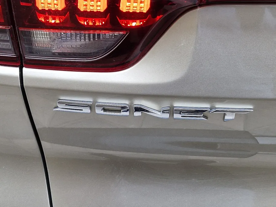 2021 Kia SONET LX2 