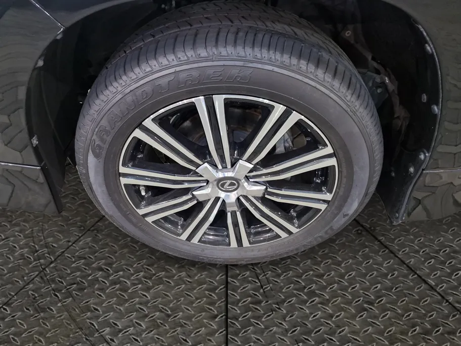 لكزس LX 570 S 2018 