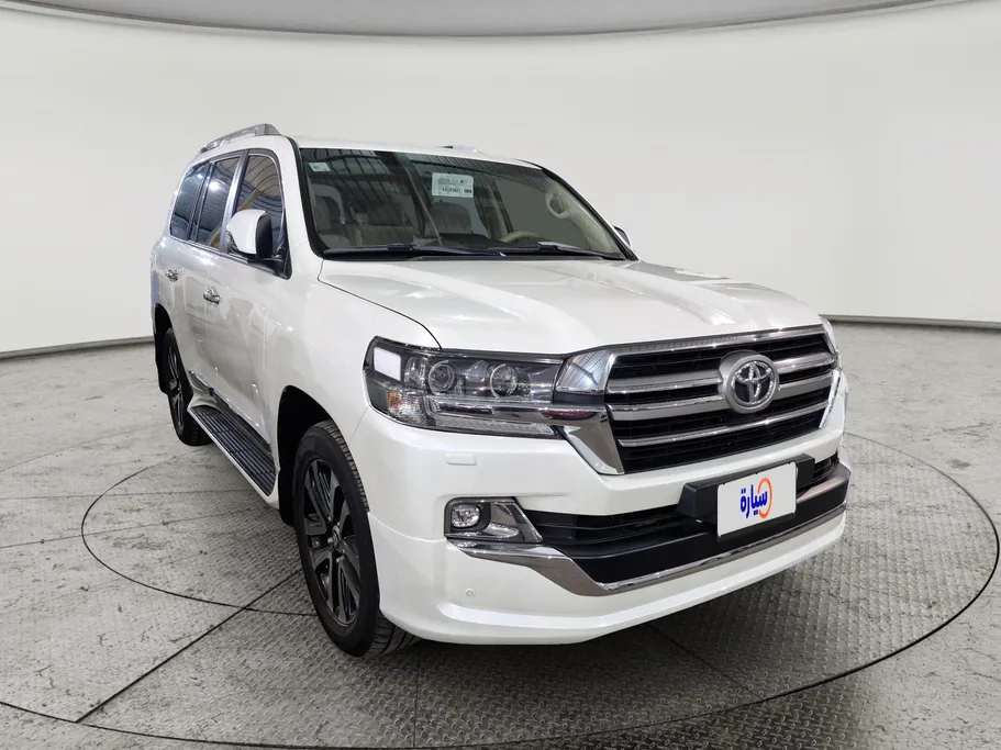 2019 Toyota Land Cruiser Grand Touring 