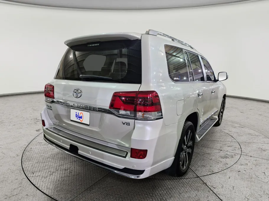2019 Toyota Land Cruiser Grand Touring 