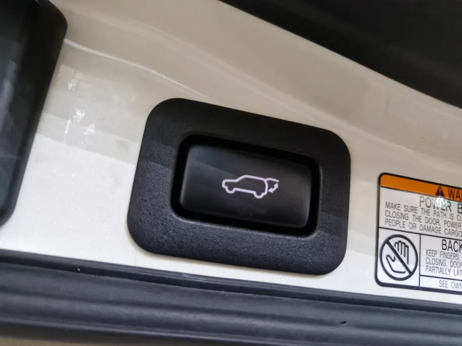 2019 Toyota Land Cruiser Grand Touring 