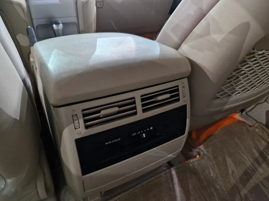 2019 Toyota Land Cruiser Grand Touring 