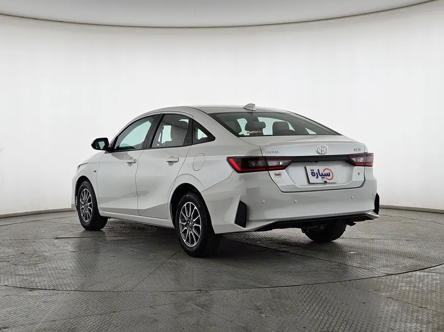 2023 Toyota Yaris  Y 