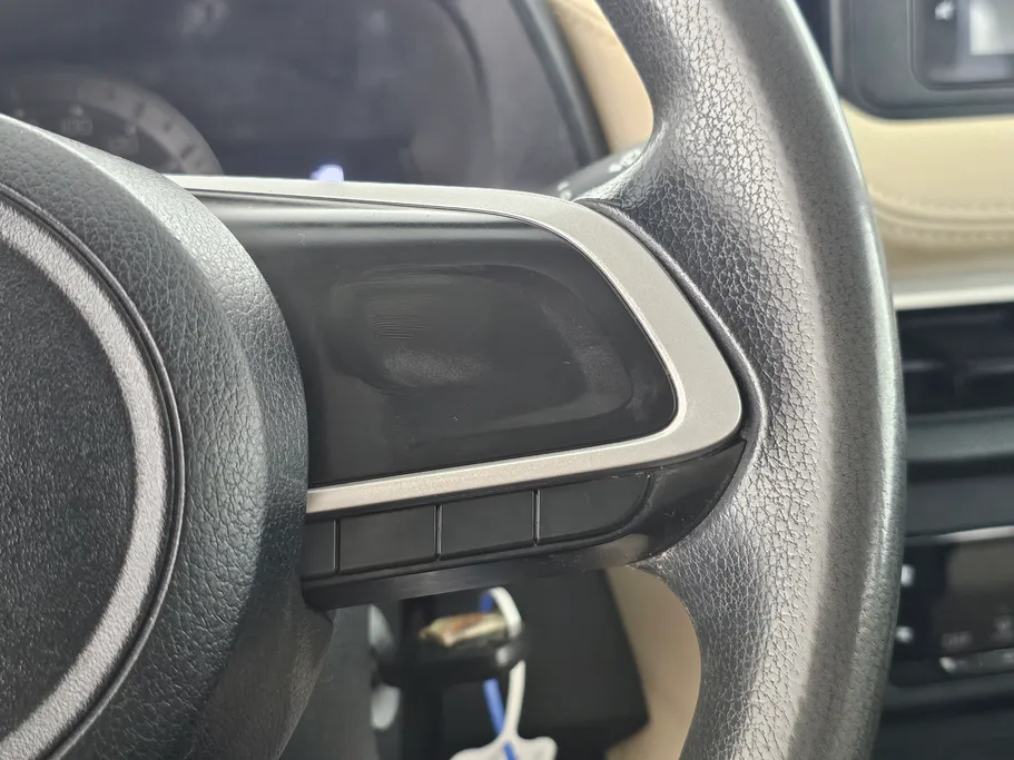 2023 Toyota Yaris  Y 