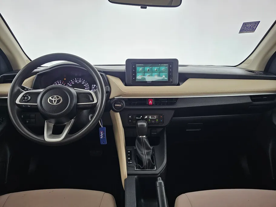 2023 Toyota Yaris  Y 