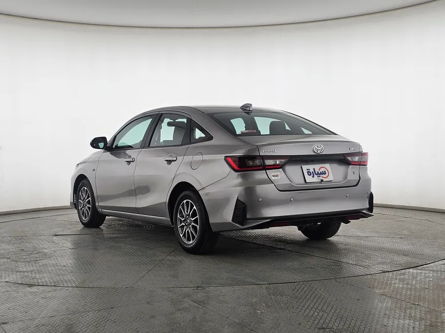 2023 Toyota Yaris  Y 