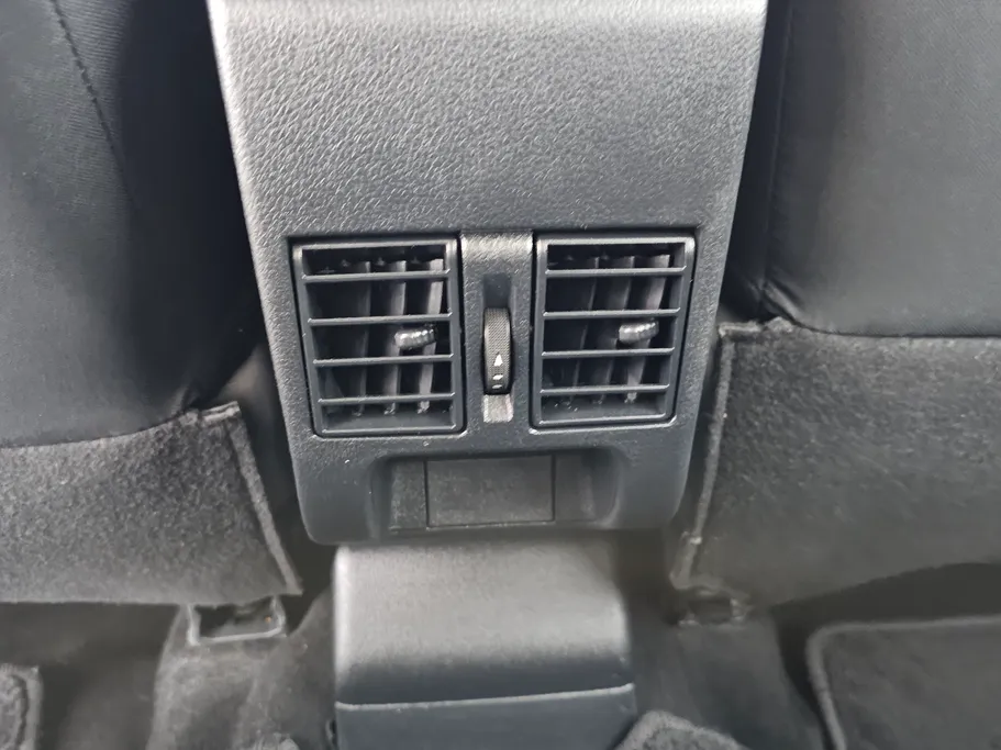 2023 Toyota Yaris  Y 