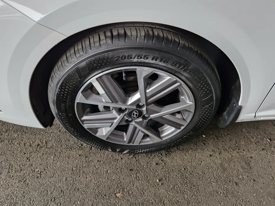 2024 Hyundai Accent PREMIUM 