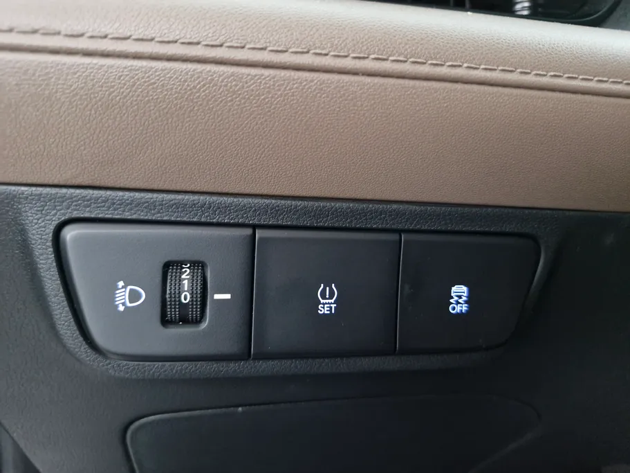 2024 Hyundai Accent PREMIUM 