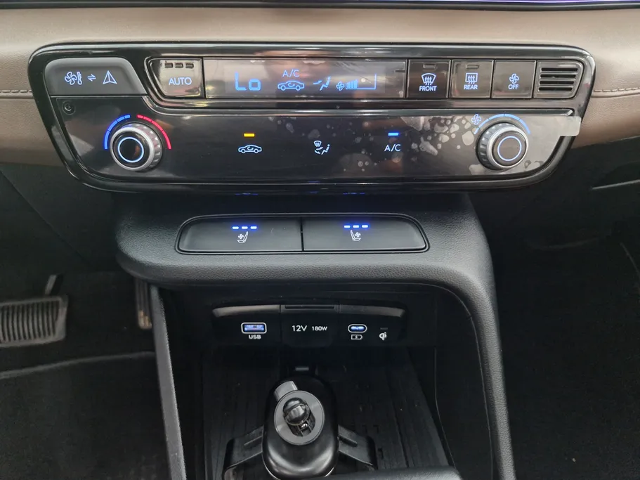 2024 Hyundai Accent PREMIUM 