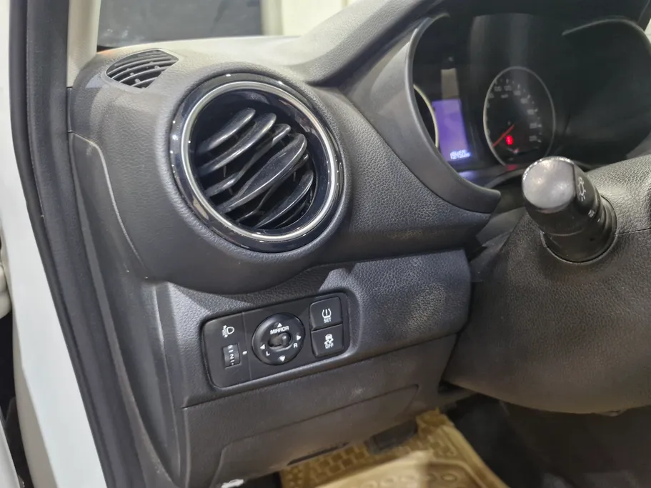 2022 Kia Pegas LX 