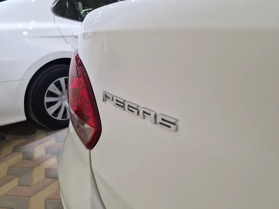 2022 Kia Pegas LX 