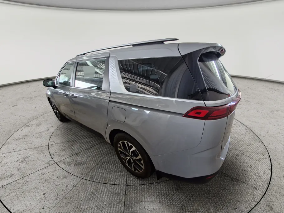2023 Kia Carnival GL 