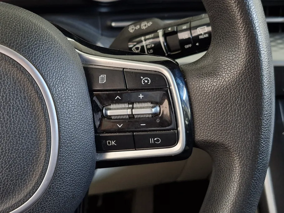 2023 Kia Carnival GL 