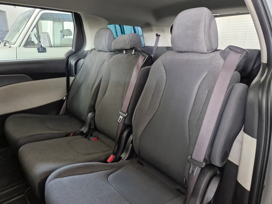 2023 Kia Carnival GL 
