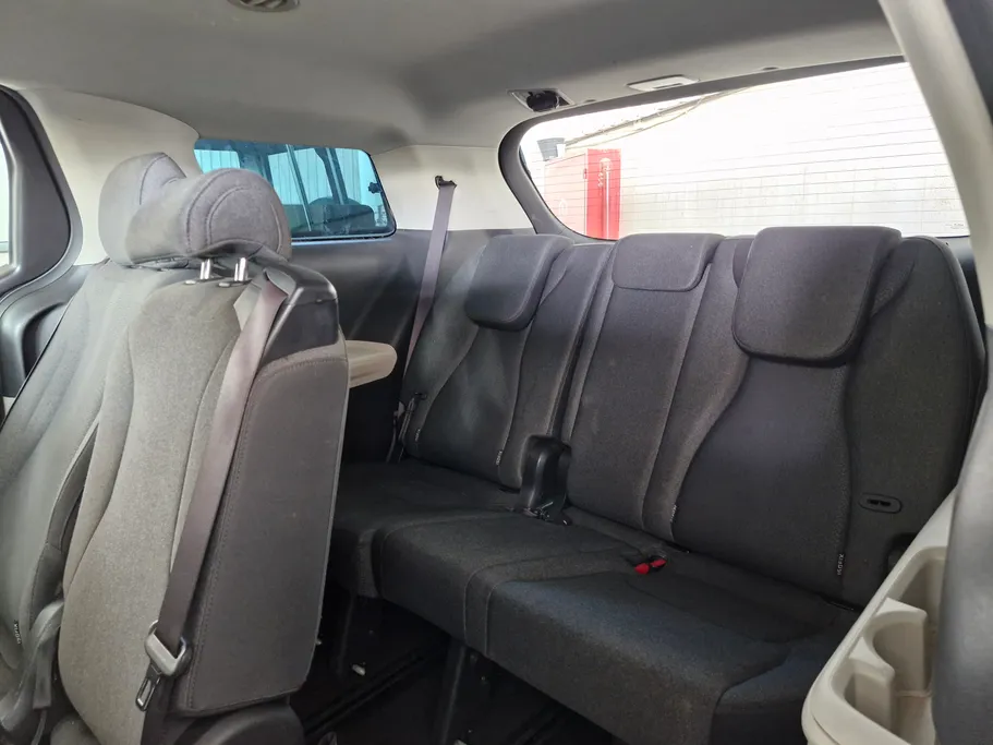 2023 Kia Carnival GL 