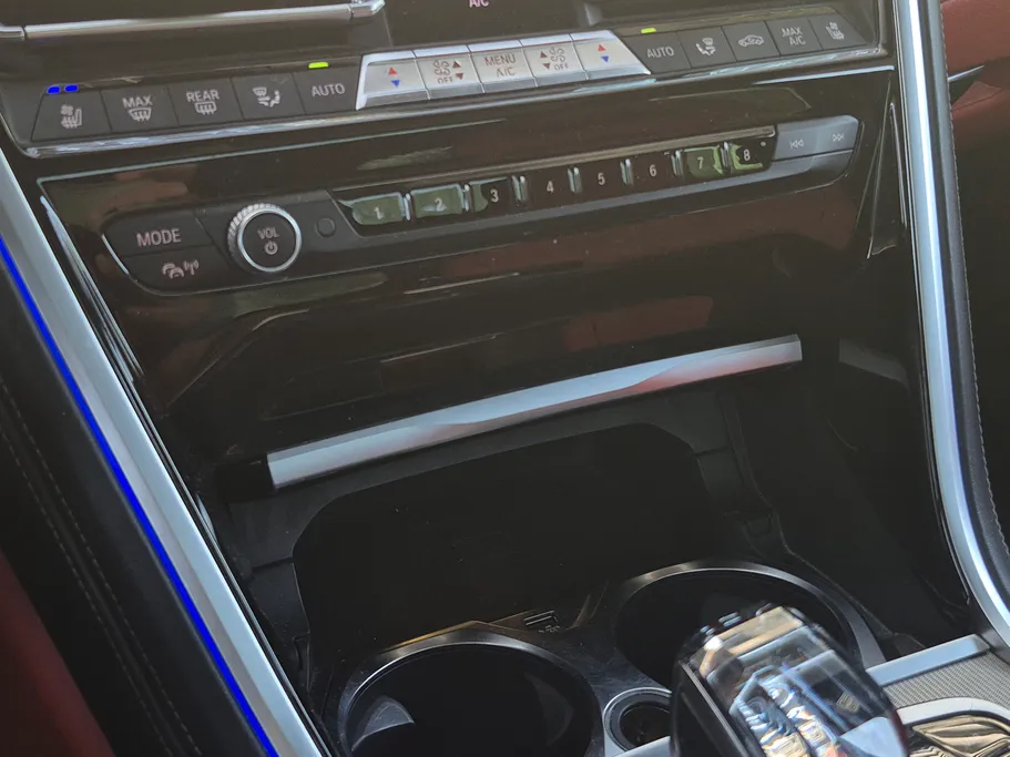 بي ام دبليو الفئة الثامنة M850i xDrive 2022 