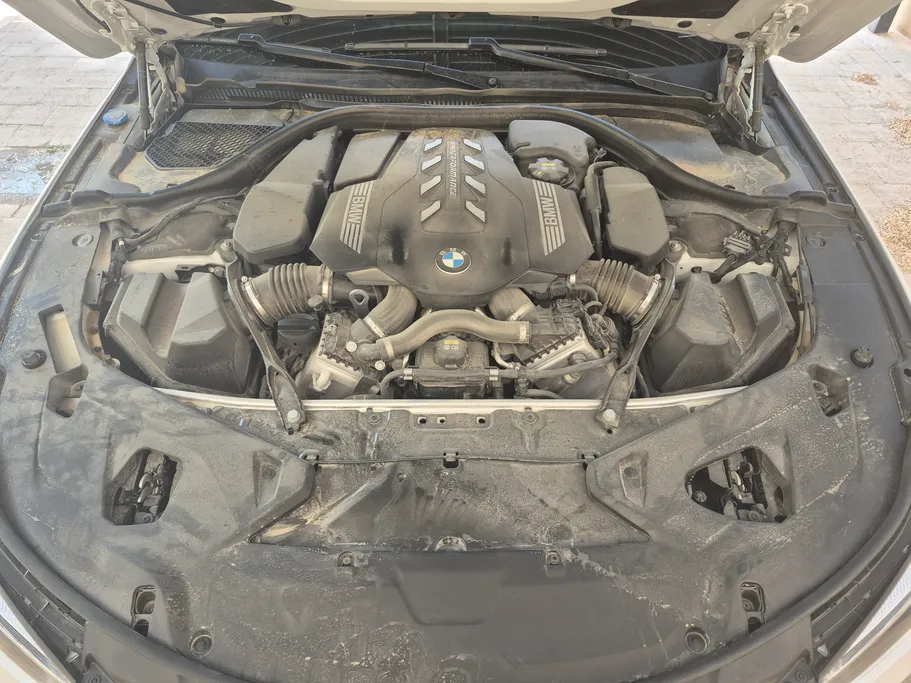 بي ام دبليو الفئة الثامنة M850i xDrive 2022 