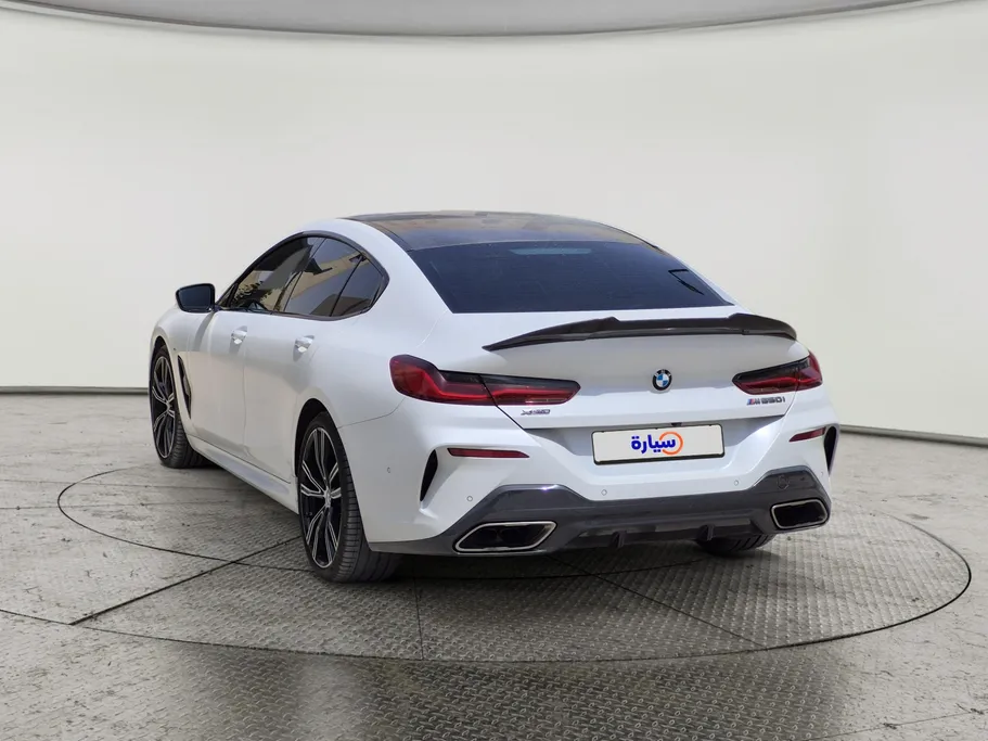 بي ام دبليو الفئة الثامنة M850i xDrive 2022 