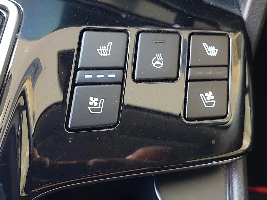 2021 Kia Sportage EX 